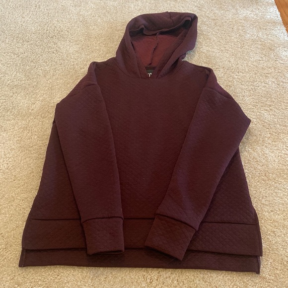 Victoria’s Secret pullover - Picture 1 of 3